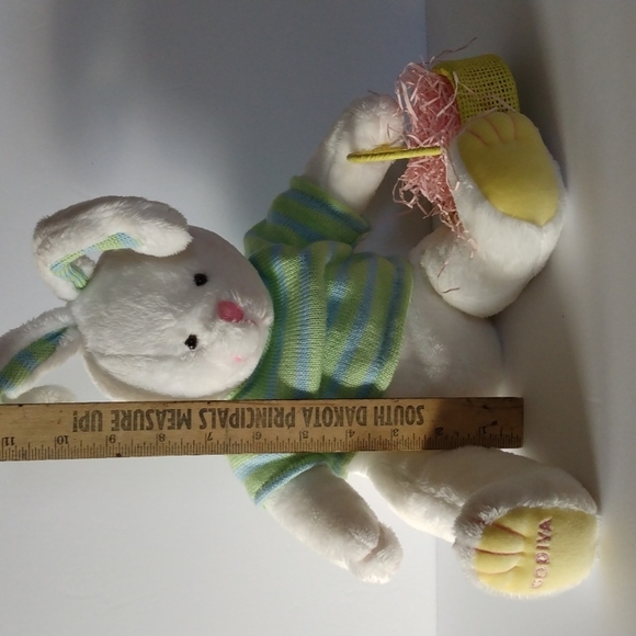 Bando toys USA, white bunny with basket and knitted green sweater paw has Godiva - Picture 9 of 11